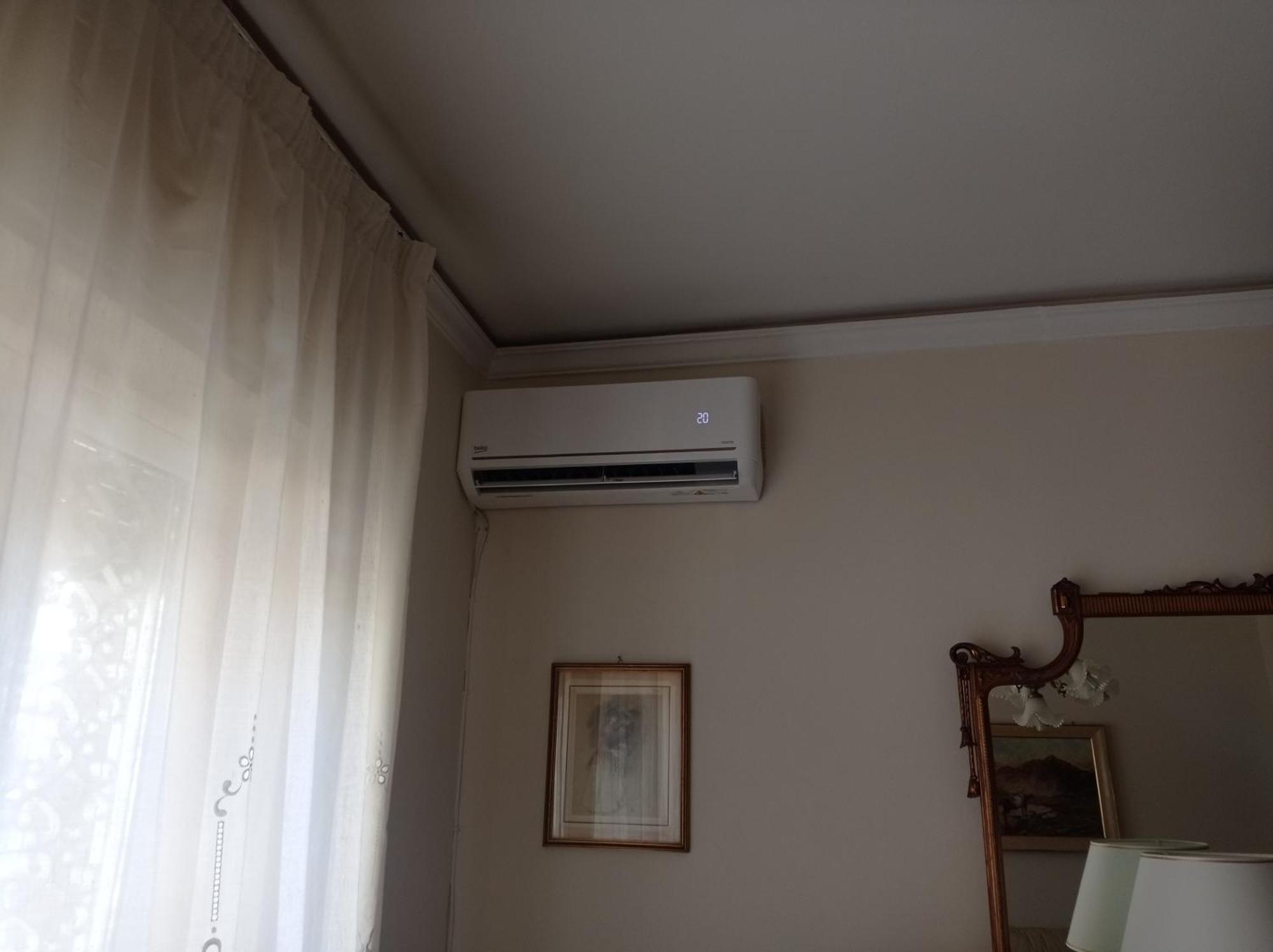 New Dawn Apartment, Appartamento Turistico, Casa Per Vacanza, Tre Camere Indipendenti Catania Bagian luar foto